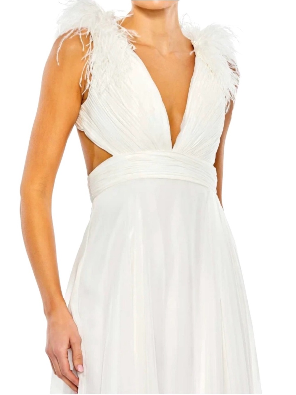 Mac Duggal 68113 White Plunge Neck Ostrich Feather A-Line Chiffon Gown Size 6 - Picture 5 of 12